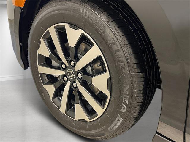 new 2025 Honda Odyssey car, priced at $43,670