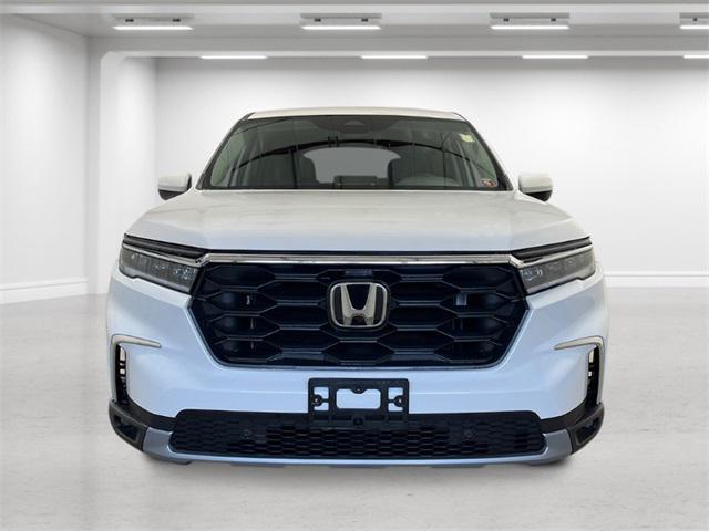 new 2025 Honda Pilot car, priced at $47,505