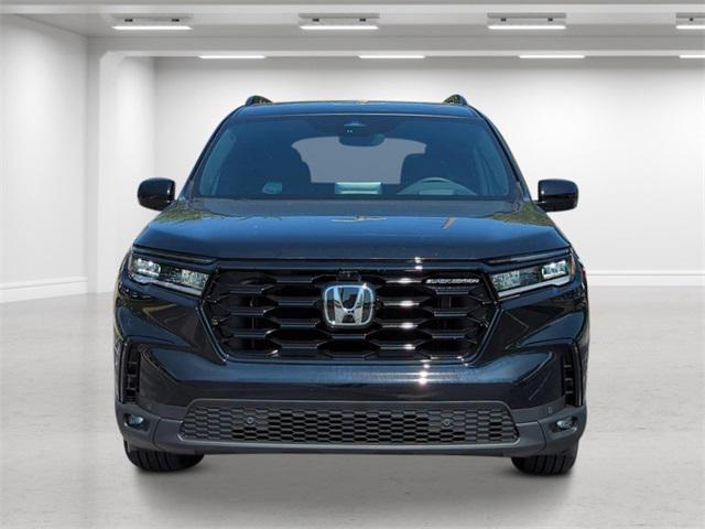 new 2025 Honda Pilot car, priced at $55,975