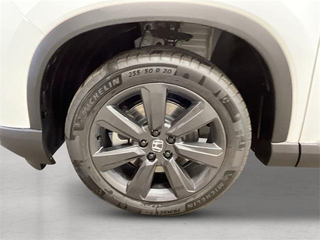 new 2025 Honda Pilot car, priced at $44,205