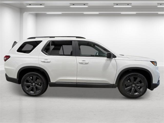 new 2025 Honda Pilot car, priced at $44,205