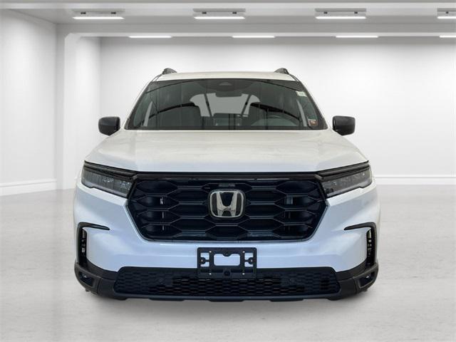 new 2025 Honda Pilot car, priced at $44,205