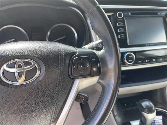 used 2015 Toyota Highlander car, priced at $16,988