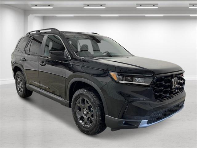 new 2025 Honda Pilot car, priced at $51,375