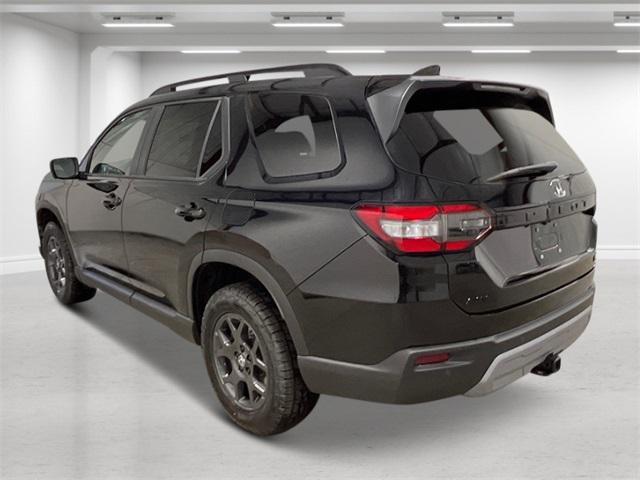 new 2025 Honda Pilot car, priced at $51,375
