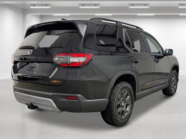 new 2025 Honda Pilot car, priced at $51,375