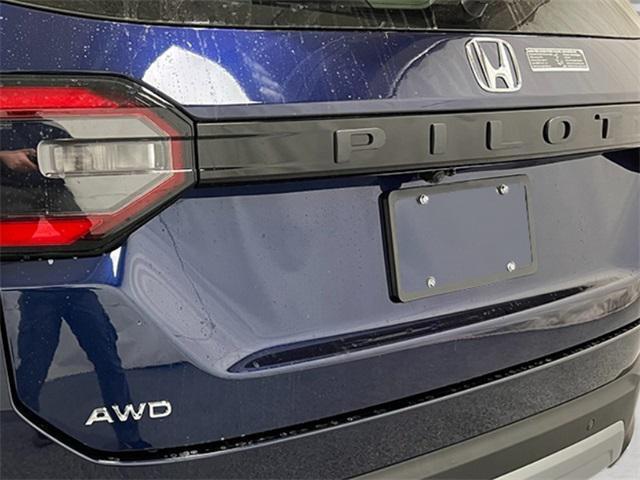 new 2025 Honda Pilot car, priced at $55,260