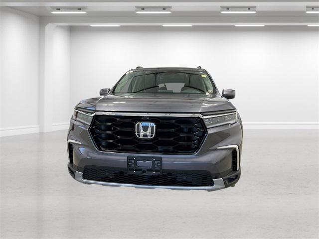 new 2025 Honda Pilot car, priced at $54,530