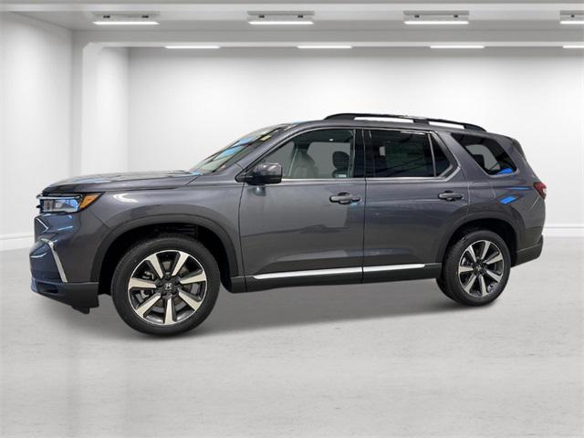 new 2025 Honda Pilot car, priced at $54,530