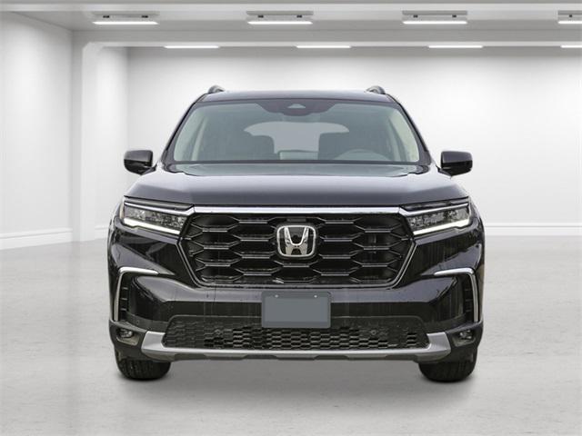 new 2025 Honda Pilot car, priced at $52,950