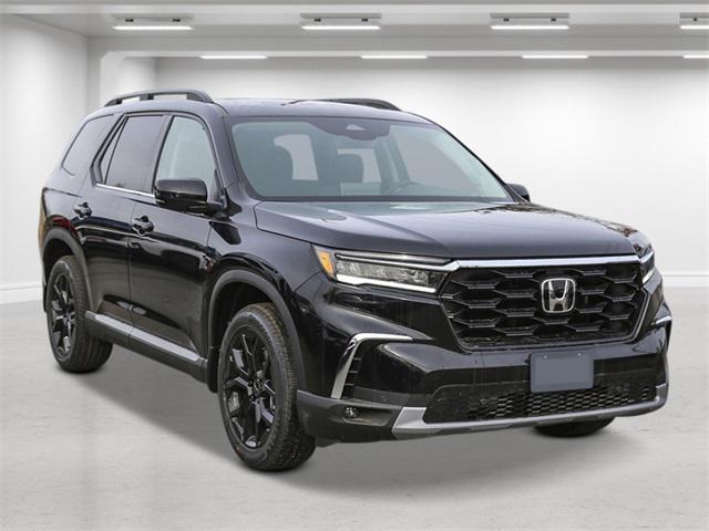 new 2025 Honda Pilot car, priced at $52,950