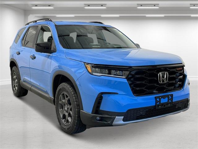 new 2025 Honda Pilot car, priced at $51,250