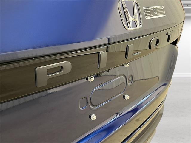 new 2025 Honda Pilot car, priced at $54,530