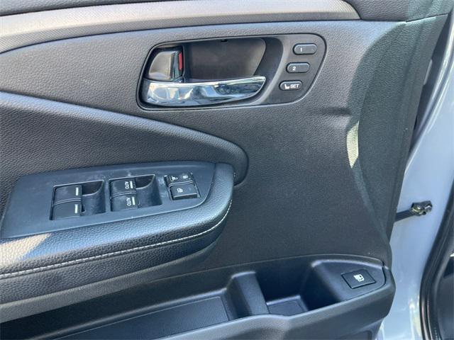 used 2022 Honda Ridgeline car, priced at $34,155