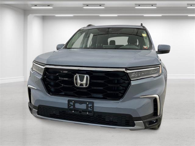 new 2025 Honda Pilot car, priced at $51,505