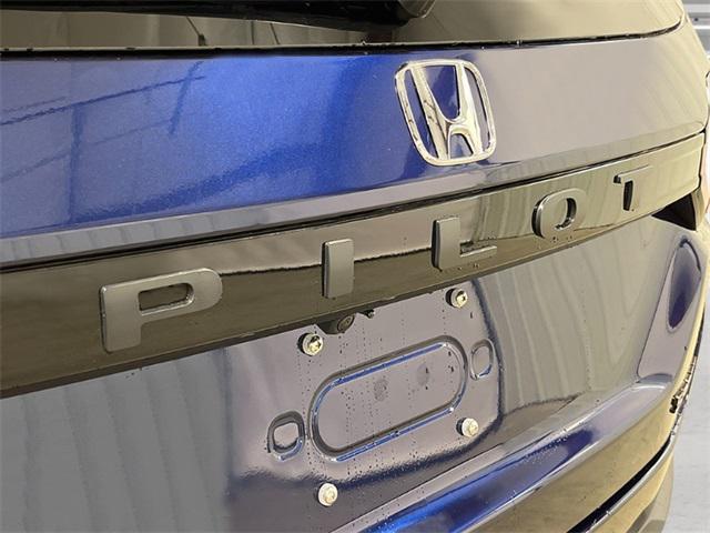 new 2025 Honda Pilot car, priced at $43,795