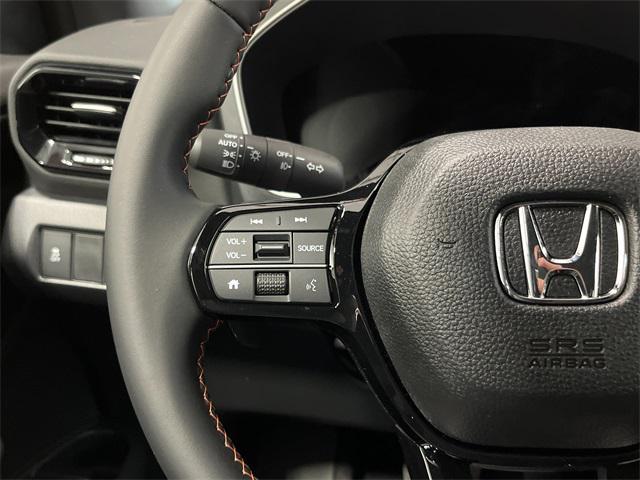 new 2025 Honda Pilot car, priced at $43,795