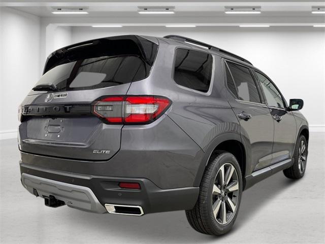 new 2025 Honda Pilot car, priced at $56,250
