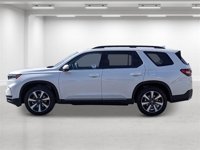 new 2025 Honda Pilot car, priced at $52,495