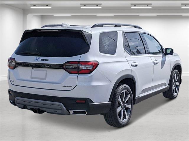 new 2025 Honda Pilot car, priced at $52,495