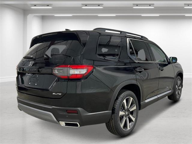 new 2025 Honda Pilot car, priced at $55,260