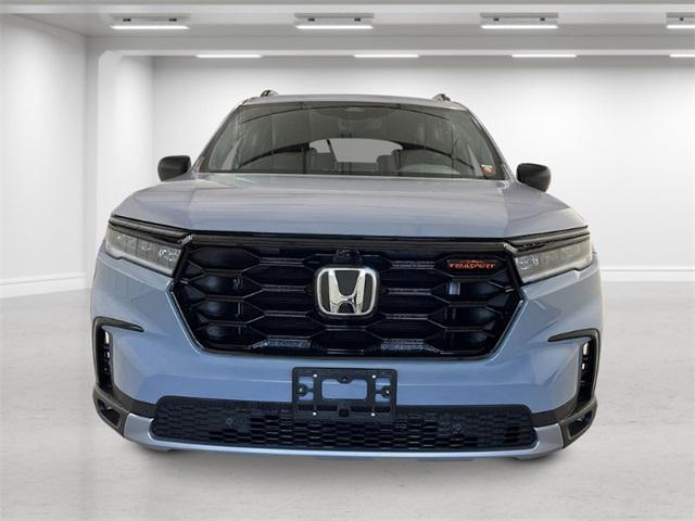 new 2025 Honda Pilot car, priced at $51,730