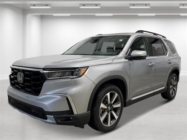 new 2025 Honda Pilot car, priced at $55,260
