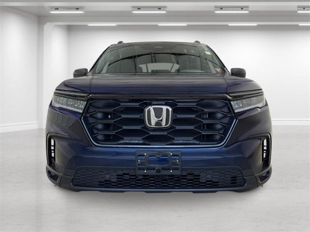 new 2025 Honda Pilot car, priced at $44,425