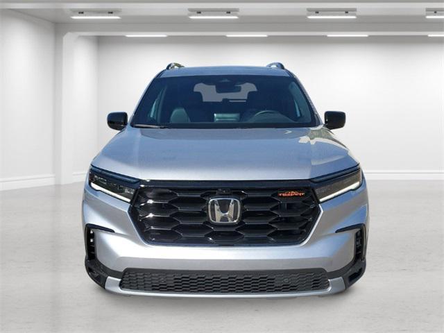new 2025 Honda Pilot car, priced at $51,330