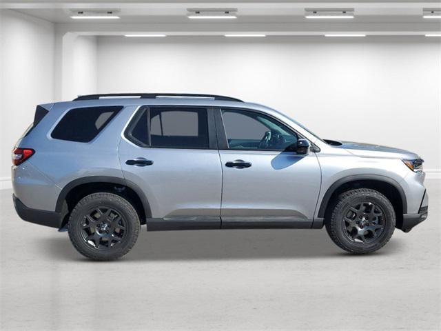 new 2025 Honda Pilot car, priced at $51,330