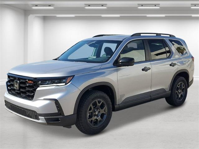 new 2025 Honda Pilot car, priced at $51,330