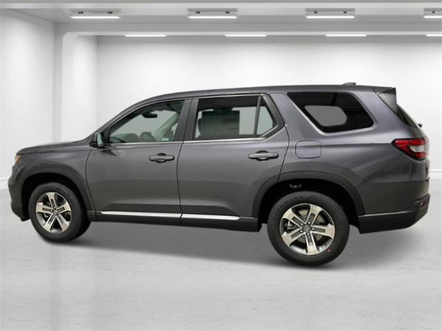 new 2025 Honda Pilot car, priced at $47,050