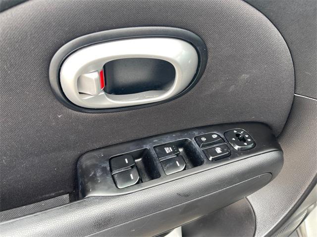 used 2016 Kia Soul car, priced at $5,822