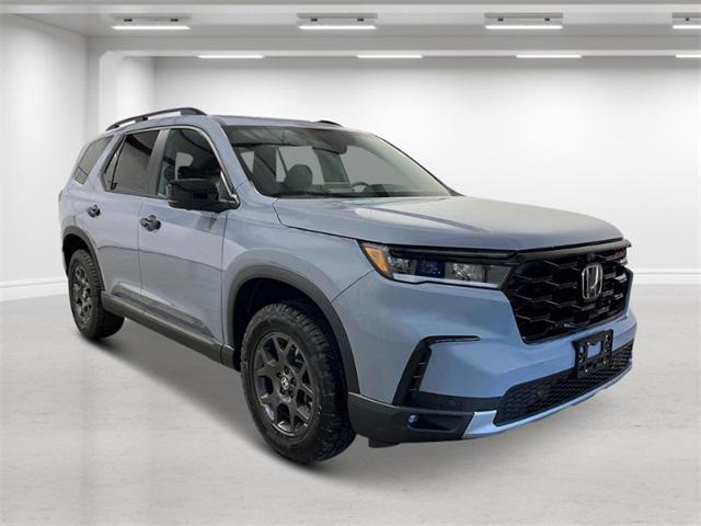 new 2025 Honda Pilot car, priced at $51,305