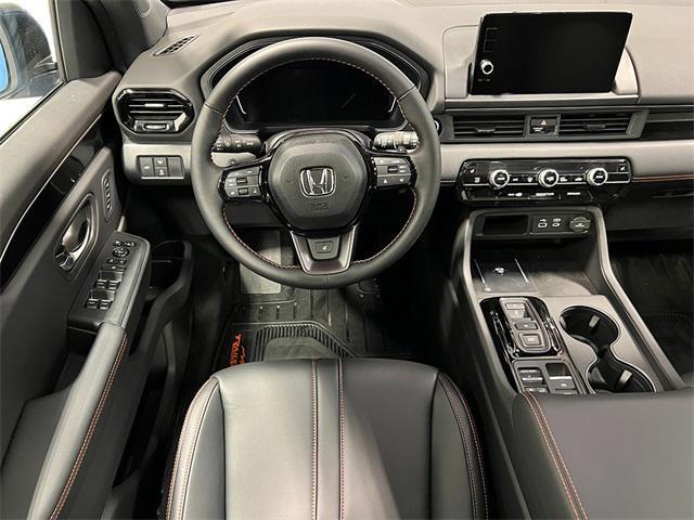new 2025 Honda Pilot car, priced at $51,305