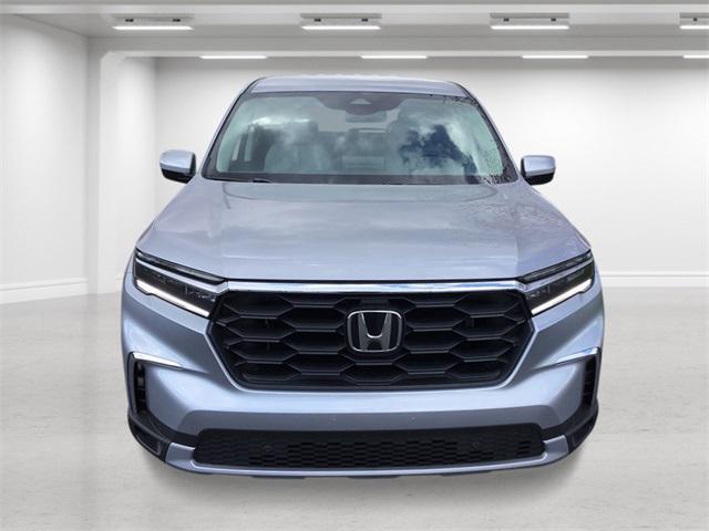 new 2025 Honda Pilot car, priced at $47,800