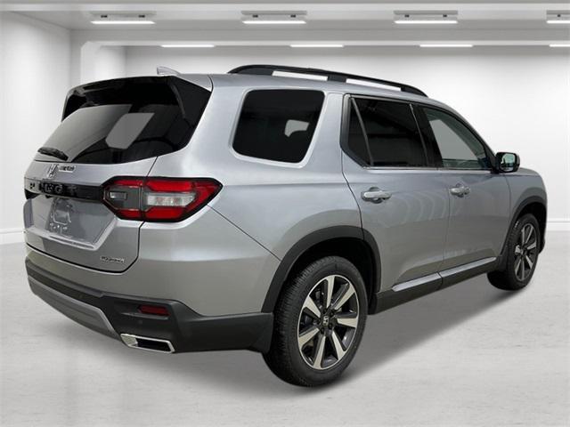 new 2025 Honda Pilot car, priced at $51,095