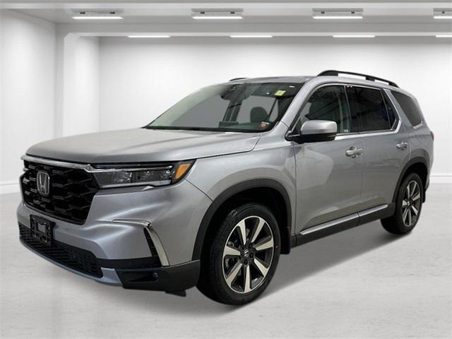 new 2025 Honda Pilot car, priced at $51,095