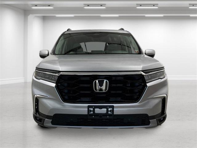 new 2025 Honda Pilot car, priced at $51,095
