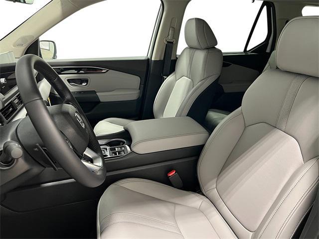 new 2025 Honda Pilot car, priced at $51,095