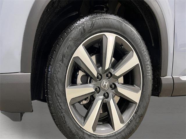new 2025 Honda Pilot car, priced at $52,235
