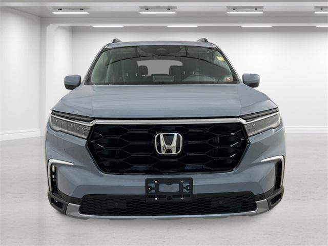 new 2025 Honda Pilot car, priced at $52,235