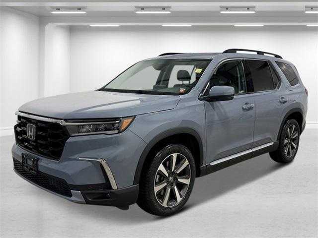new 2025 Honda Pilot car, priced at $52,235