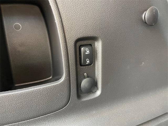 used 2013 Ford Edge car, priced at $5,555