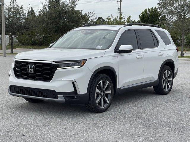 new 2025 Honda Pilot car, priced at $50,040