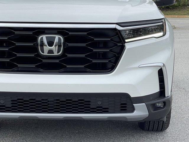 new 2025 Honda Pilot car, priced at $50,040