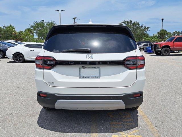 new 2025 Honda Pilot car, priced at $47,550