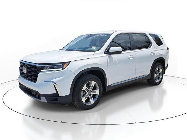 new 2025 Honda Pilot car, priced at $47,550