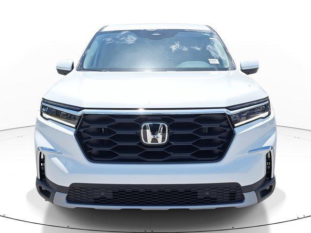 new 2025 Honda Pilot car, priced at $47,550