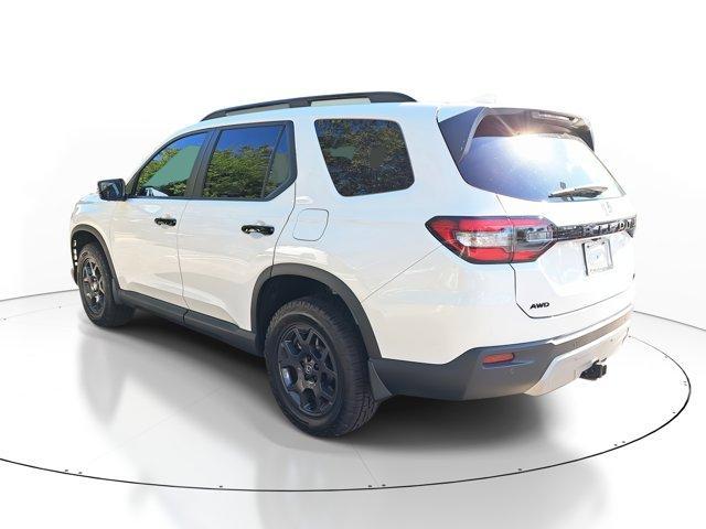 new 2025 Honda Pilot car, priced at $51,350